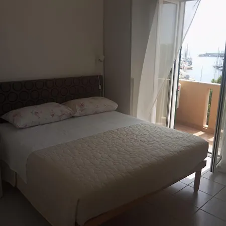 La Casa Del Poeta Fronte Mare Sanremo